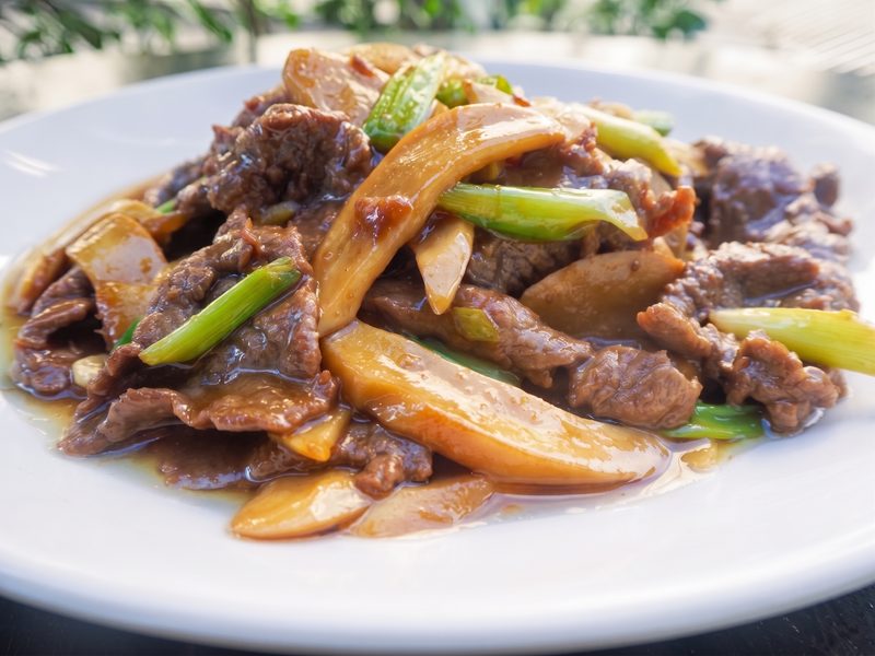 Stir-Fried Beef with King Oyster Mushrooms